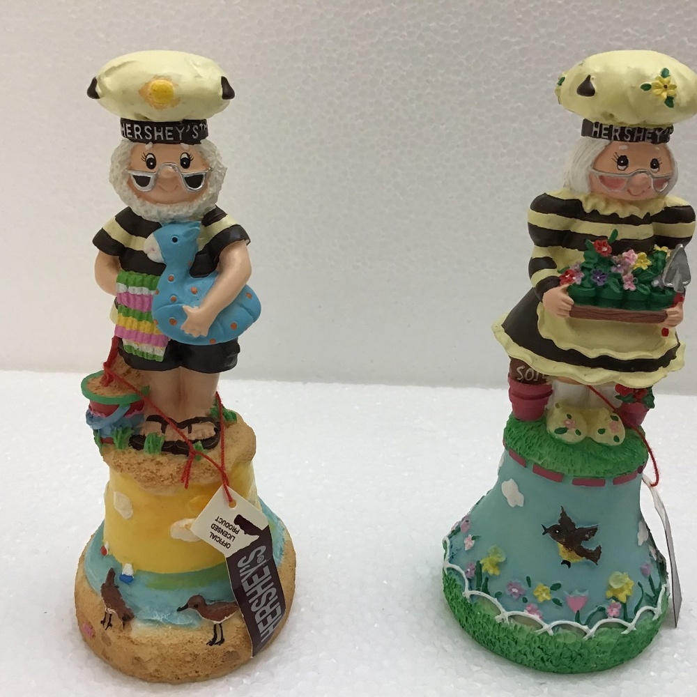 Hershey-Set of 2 Bells- Mr & Ms Hershey